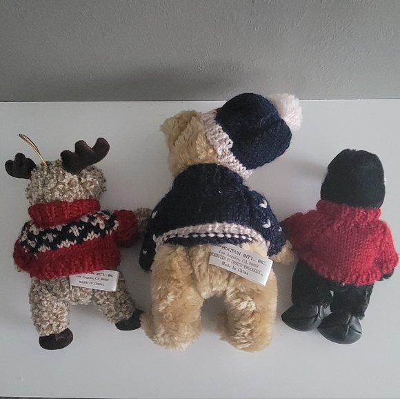 Vintage HugFun Christmas plush bear moose penguin - Picture 2 of 6